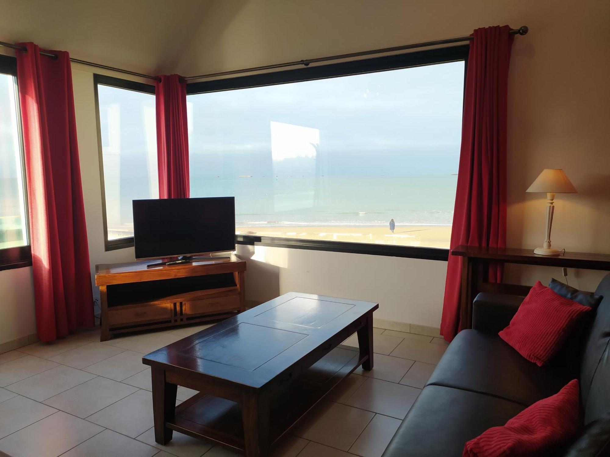 Gites "Bord De Mer" Pmr Ou "Arromanches" 2 Chambres En Front De Mer A Asnelles , 3Km D'Arromanches, 10Km De Bayeux Saint-Côme-de-Fresné 外观 照片