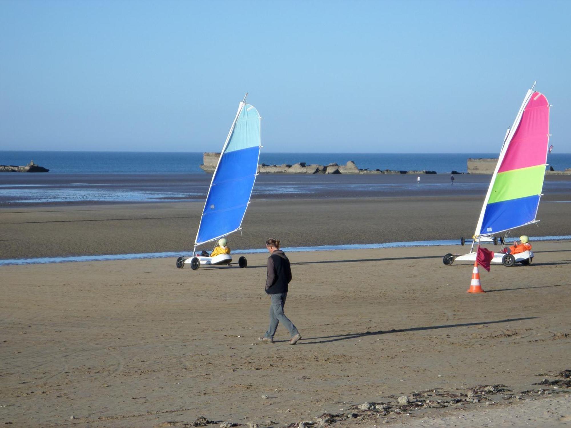 Gites "Bord De Mer" Pmr Ou "Arromanches" 2 Chambres En Front De Mer A Asnelles , 3Km D'Arromanches, 10Km De Bayeux Saint-Côme-de-Fresné 外观 照片